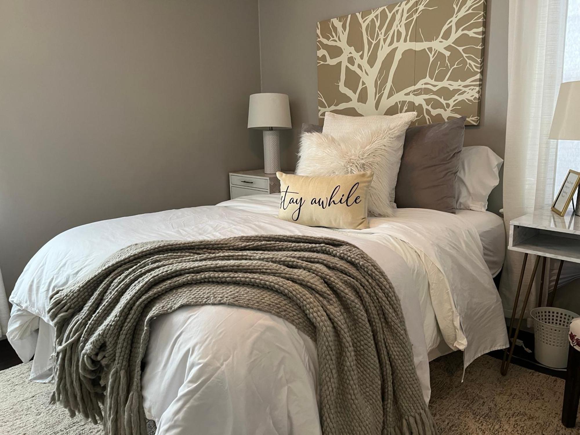 Cozy, 1St Floor Apartment 2Bdrms Plus Semi Private Room With Futon Pets With Fee Family Friendly Close To Everything Cleveland Dış mekan fotoğraf